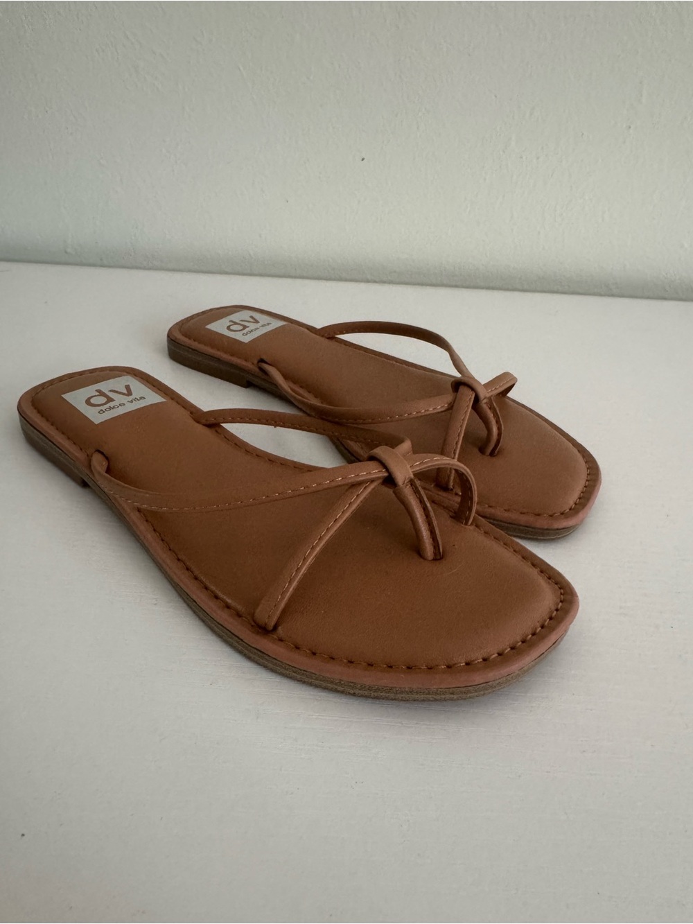 DV by Dolce Vita Cognac Knot Toe Flat Sandals